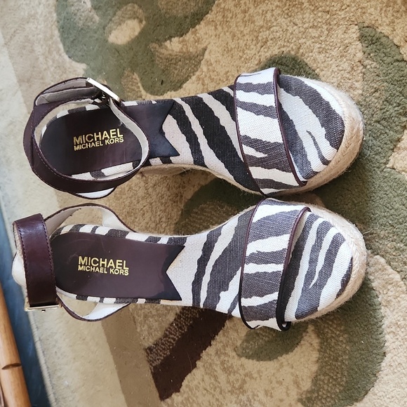 Michael kors Wedge ankle wrap zebra sandal - Picture 7 of 10